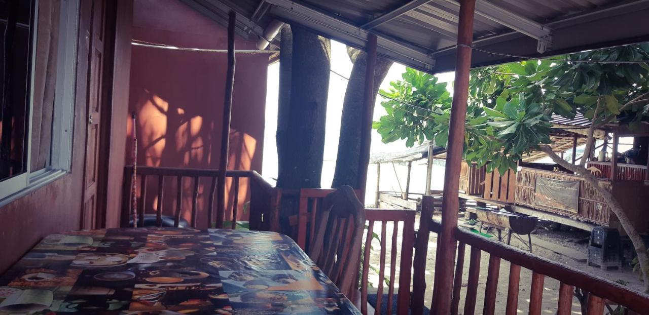 Tajau Laut Guesthouse Kudat Exterior photo